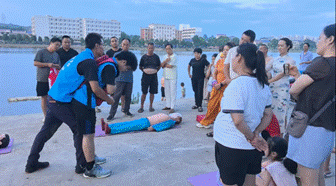 抛绳救援 群众实操